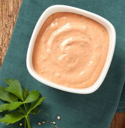 Bild von Wernsing Spezialsauce 2000ml  für Burger, Pommes, etc. mit der Beschreibung MHD 10.09.25 Original-Preis 9,99 €