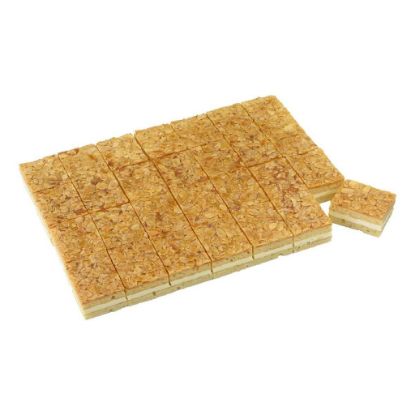 Bild von Bienenstich 1.890g, 3 Platten jeweils vorgeschnitten in 28 Stücke mit der Beschreibung EDNA - Vorbestellung 3 Werktage