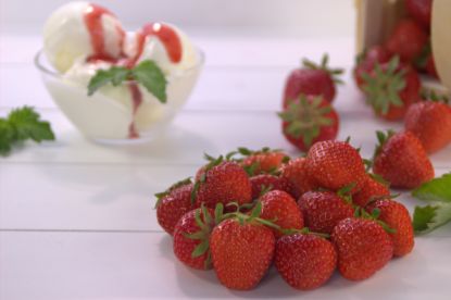 Bild von Erdbeeren Senga Sengana  mit der Beschreibung 4 x 2,5 kg